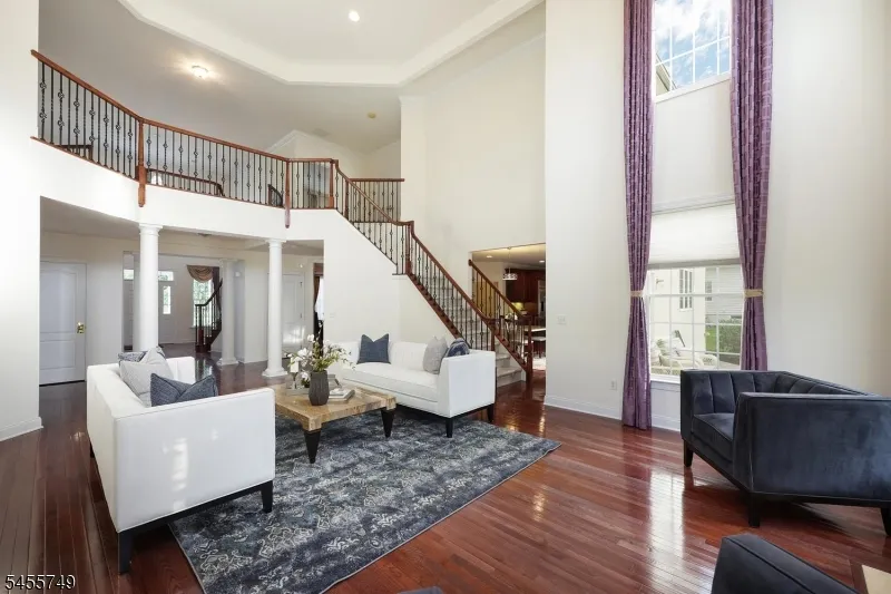26 Drost Ln Hillsborough, NJ 08844