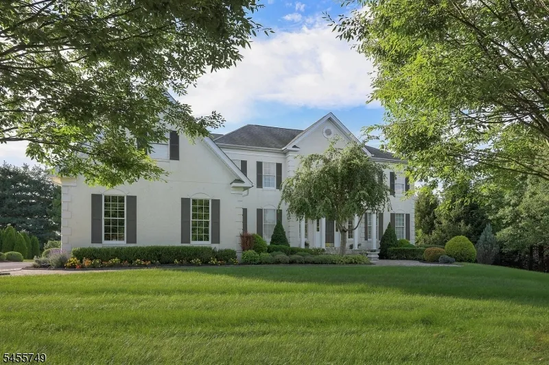26 Drost Ln Hillsborough, NJ 08844