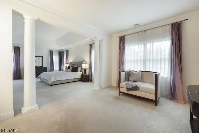 26 Drost Ln Hillsborough, NJ 08844