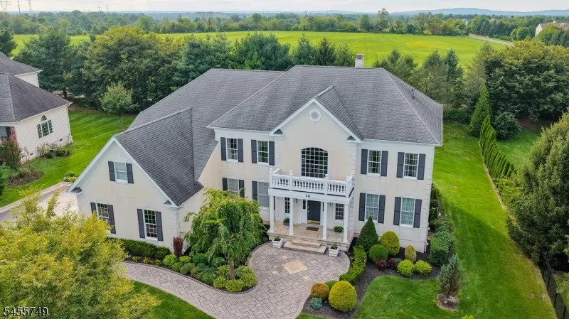 26 Drost Ln Hillsborough, NJ 08844
