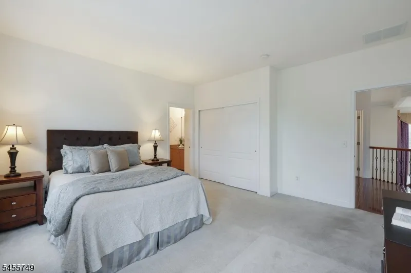 26 Drost Ln Hillsborough, NJ 08844