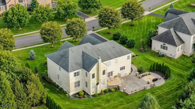 26 Drost Ln Hillsborough, NJ 08844