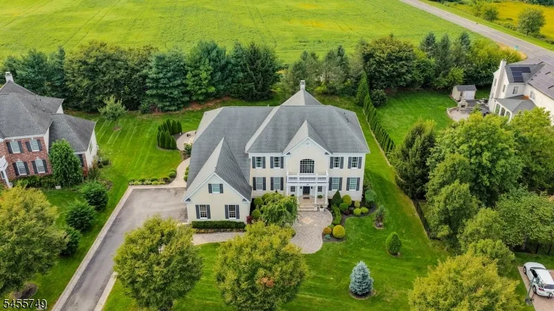 26 Drost Ln Hillsborough, NJ 08844