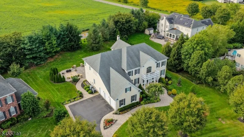 26 Drost Ln Hillsborough, NJ 08844