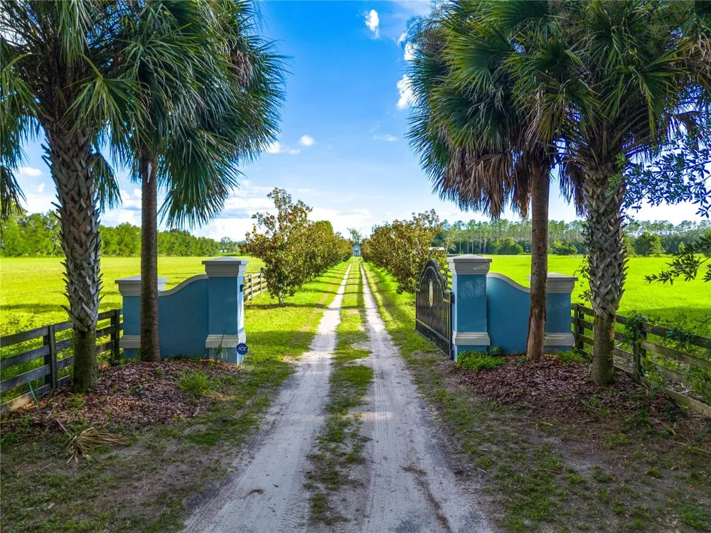 5309 NW 15TH STREET Bell, FL 32619