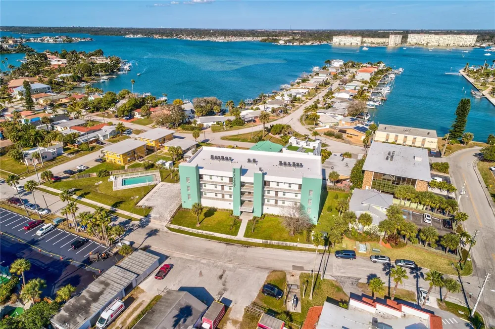 15305 1ST STREET E #305 Madeira Beach, FL 33708