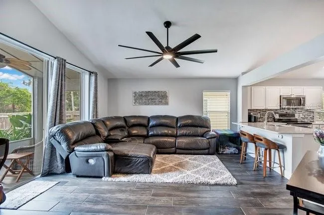 650 REGINA LANE Lake Mary, FL 32746
