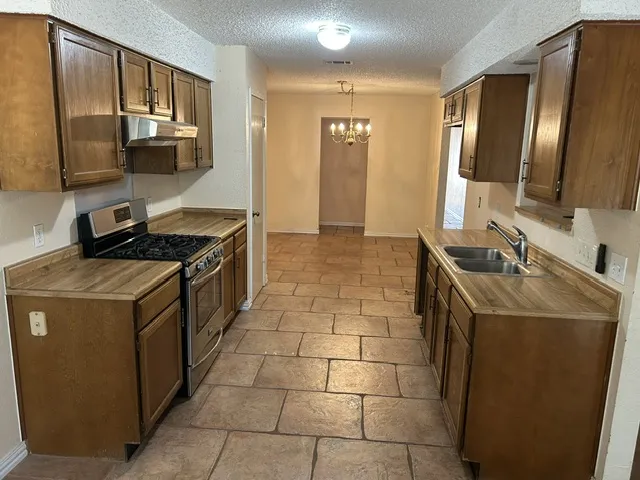 11624 Quarter Horse Trail Austin, TX 78750