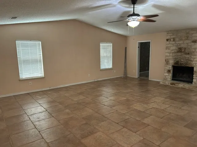 11624 Quarter Horse Trail Austin, TX 78750