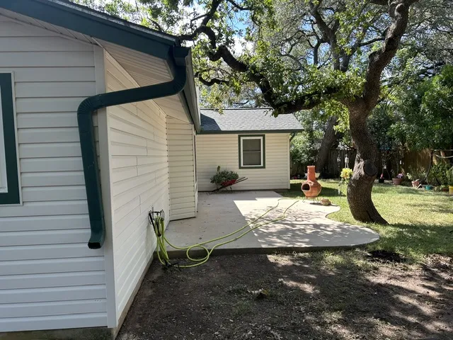 11624 Quarter Horse Trail Austin, TX 78750