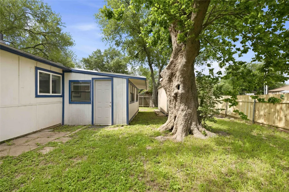4502 Turnstone Drive Austin, TX 78744