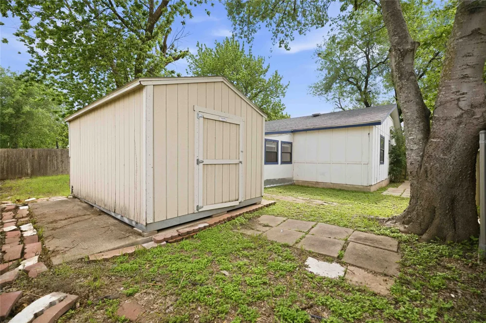 4502 Turnstone Drive Austin, TX 78744