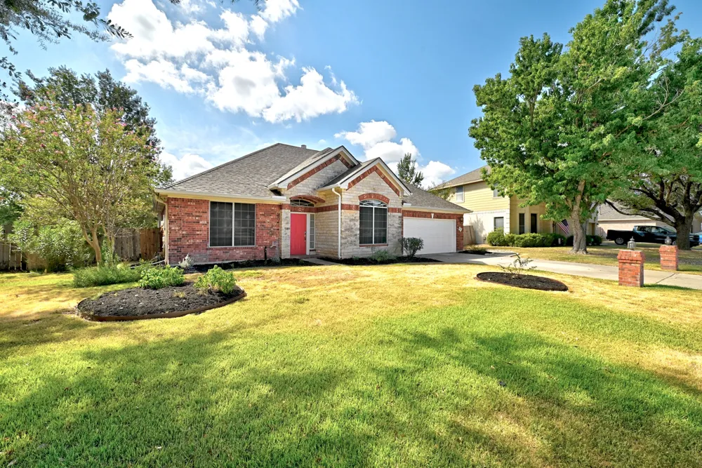 124 Stonehedge Boulevard Georgetown, TX 78626