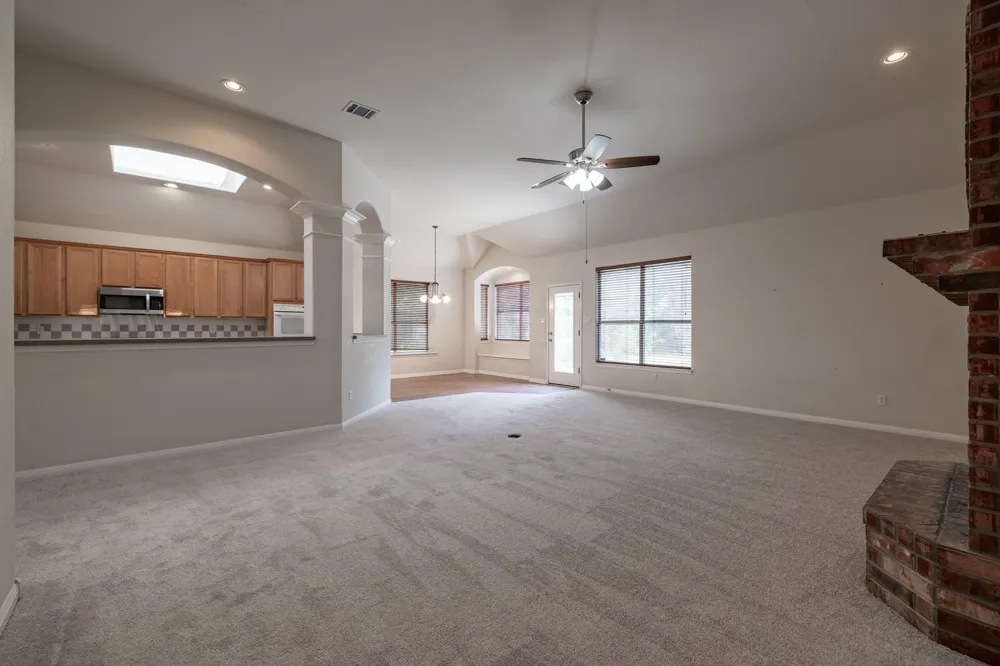 124 Stonehedge Boulevard Georgetown, TX 78626