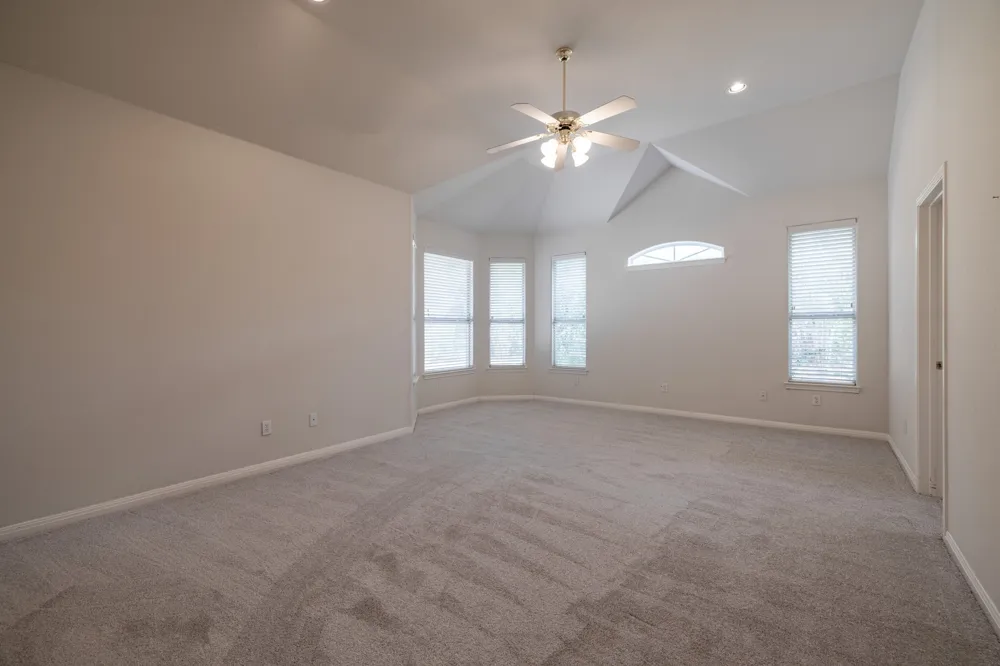 124 Stonehedge Boulevard Georgetown, TX 78626