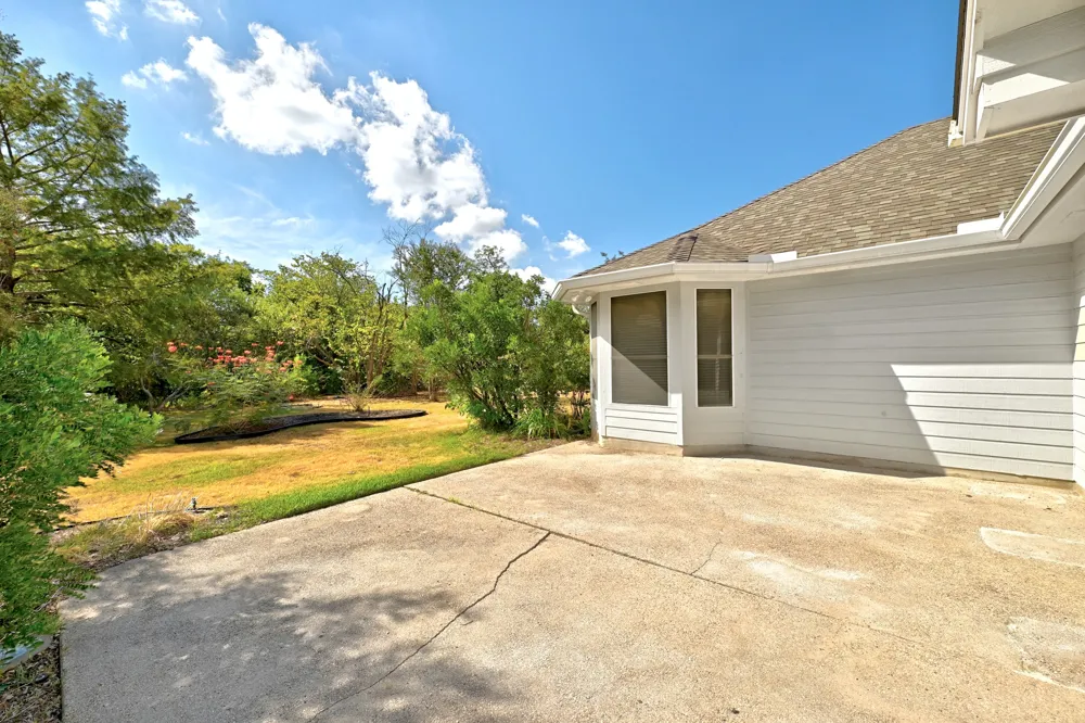 124 Stonehedge Boulevard Georgetown, TX 78626