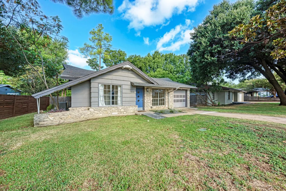 2508 East Side Drive Austin, TX 78704