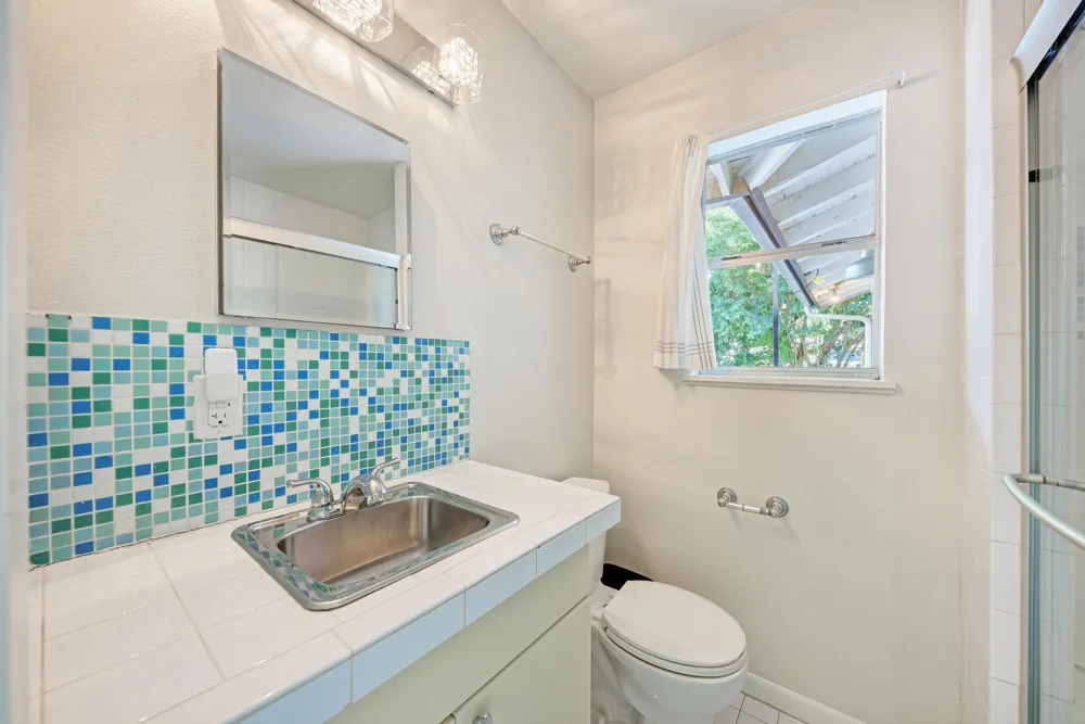 2508 East Side Drive Austin, TX 78704