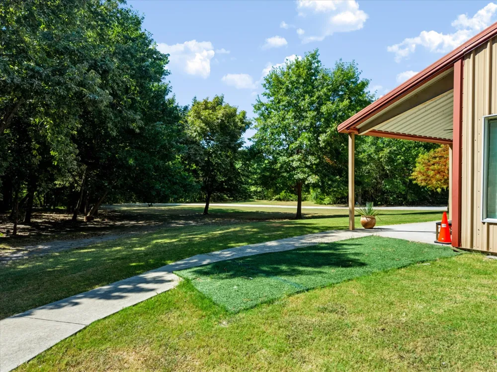 6747 County Road 424 Anna, TX 75409