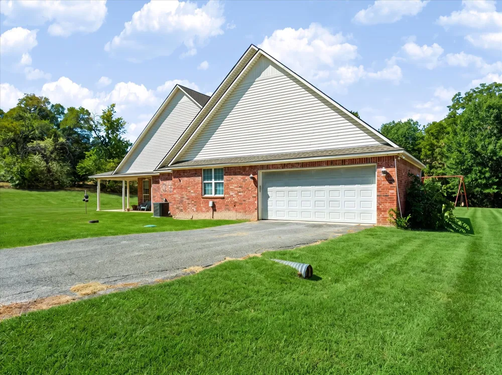 6747 County Road 424 Anna, TX 75409