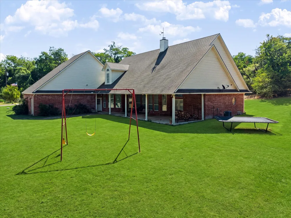 6747 County Road 424 Anna, TX 75409