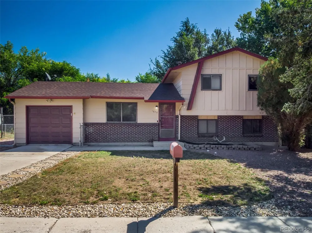 1675 Mineola Street Colorado Springs, CO 80915