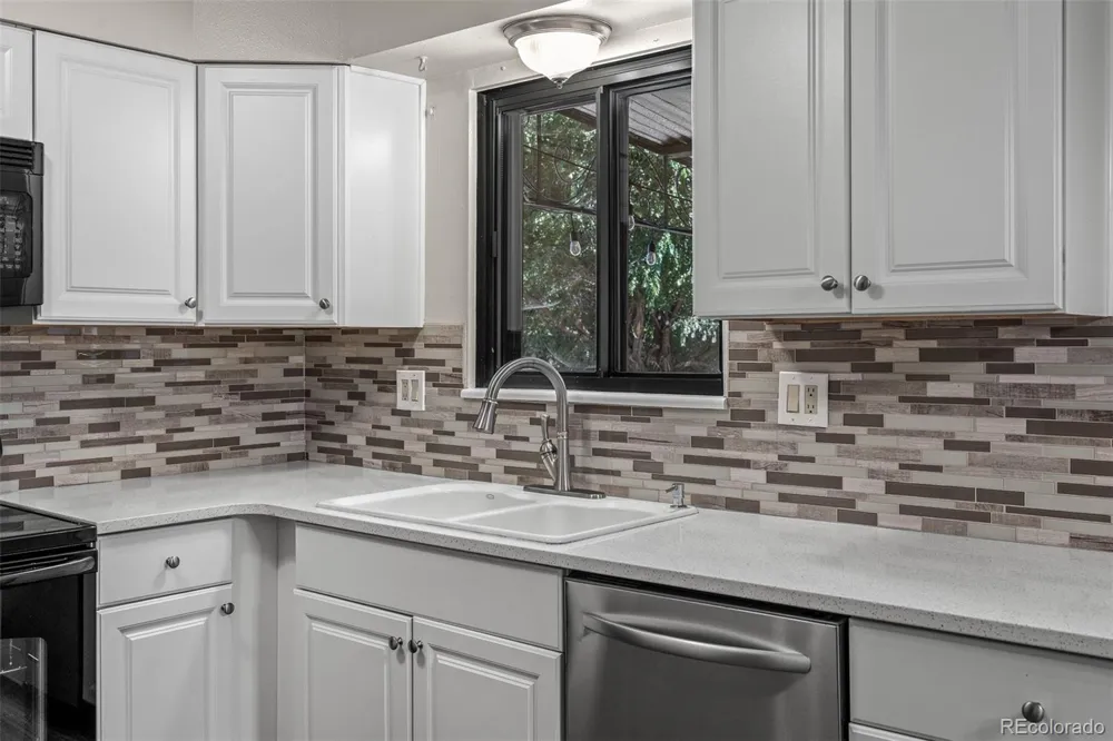 1675 Mineola Street Colorado Springs, CO 80915