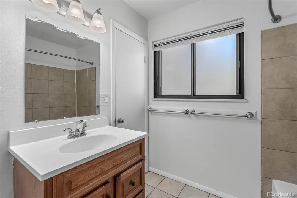 1675 Mineola Street Colorado Springs, CO 80915