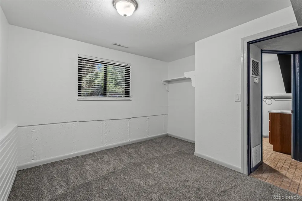 1675 Mineola Street Colorado Springs, CO 80915