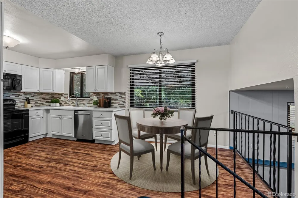 1675 Mineola Street Colorado Springs, CO 80915