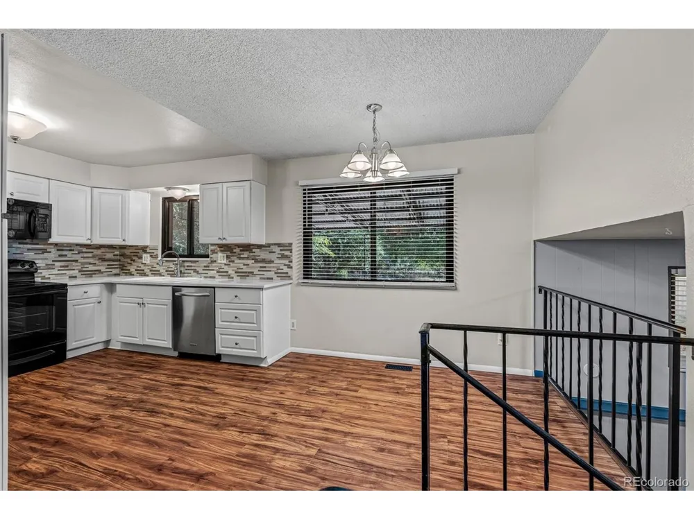 1675 Mineola Street Colorado Springs, CO 80915