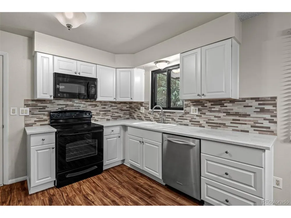 1675 Mineola Street Colorado Springs, CO 80915