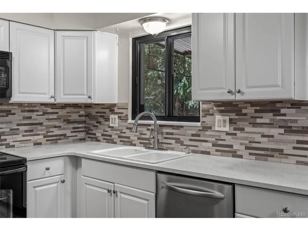 1675 Mineola Street Colorado Springs, CO 80915