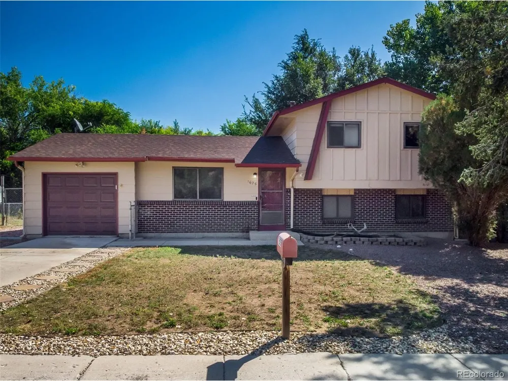 1675 Mineola Street Colorado Springs, CO 80915
