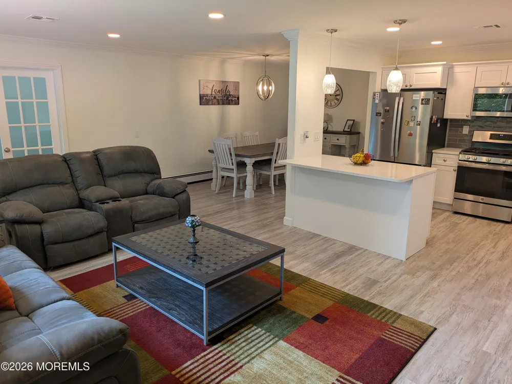 18 Maison Way Toms River, NJ 08757