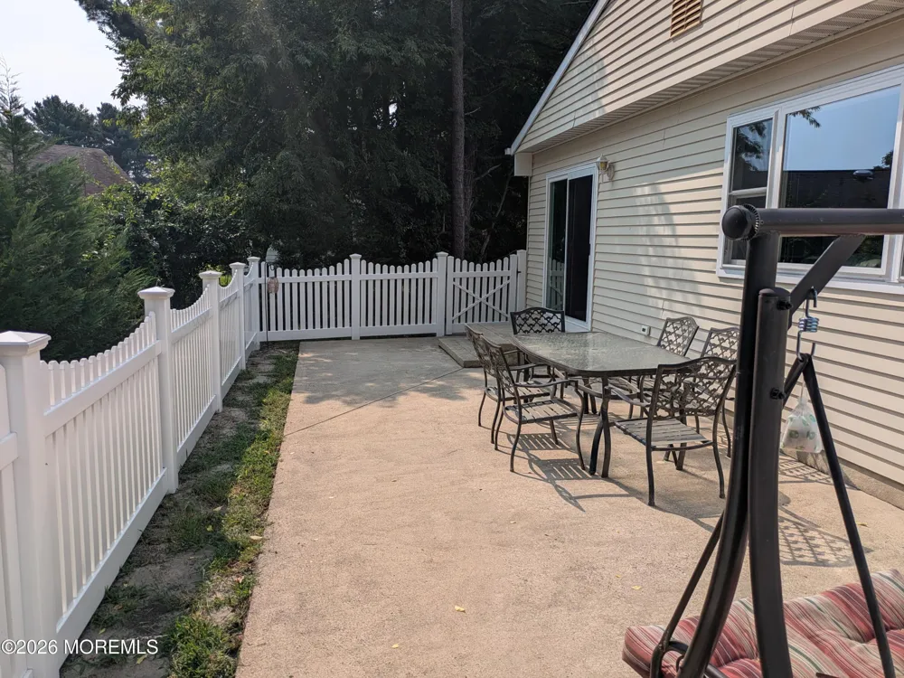18 Maison Way Toms River, NJ 08757