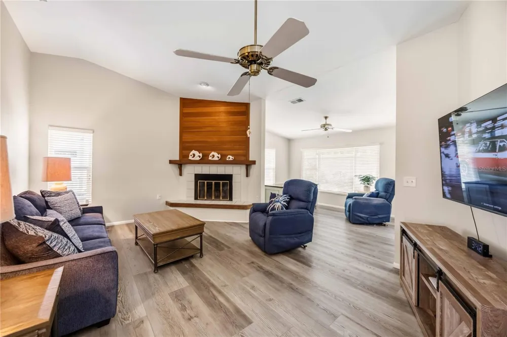 680 LINDEN DRIVE Englewood, FL 34223
