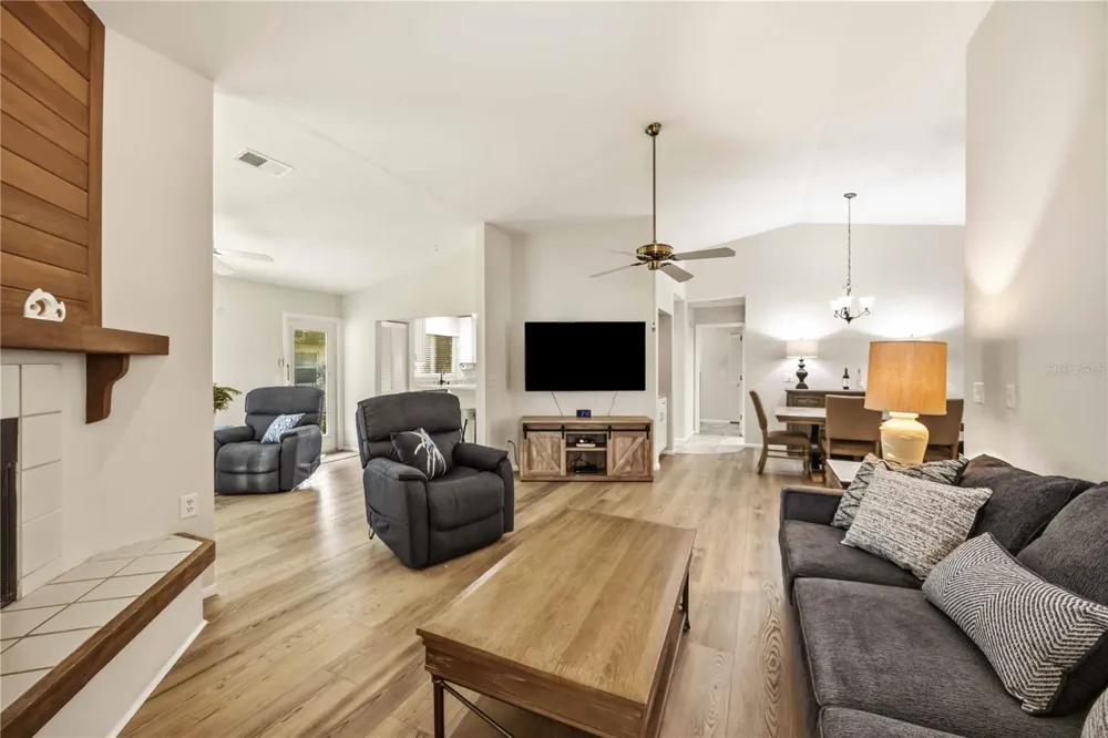 680 LINDEN DRIVE Englewood, FL 34223