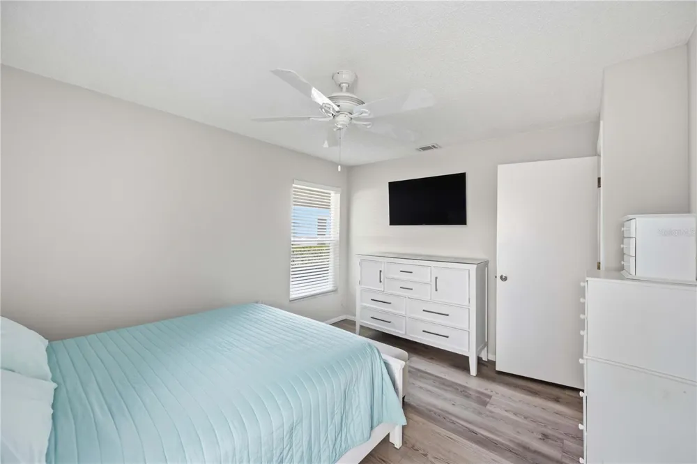 680 LINDEN DRIVE Englewood, FL 34223