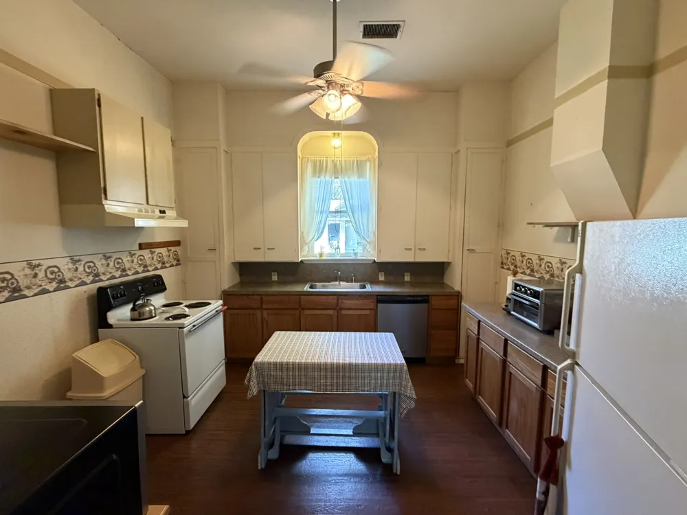 701 Garwood Street Smithville, TX 78957