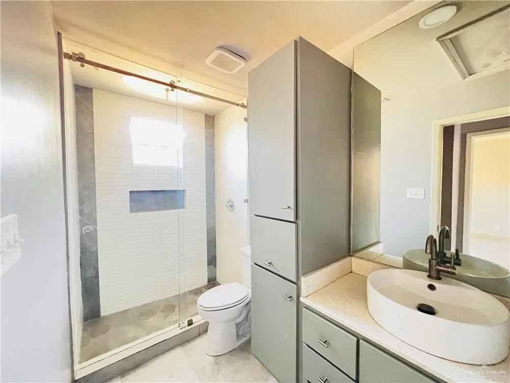 607 Padre Avenue Weslaco, TX 78596