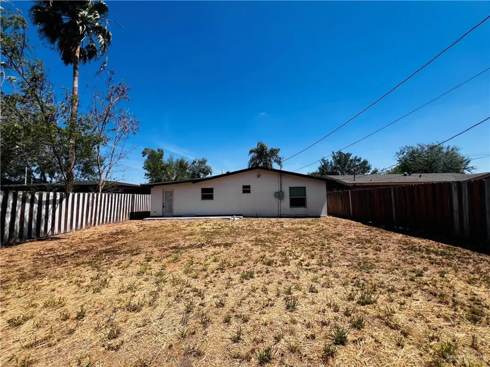 607 Padre Avenue Weslaco, TX 78596