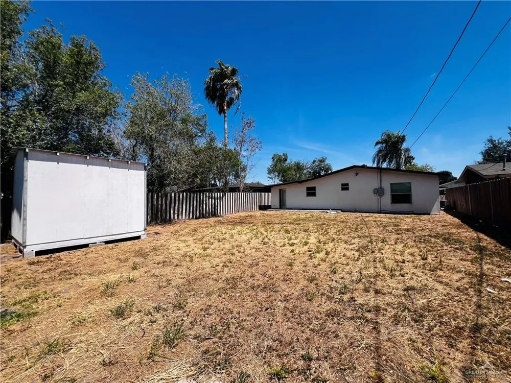 607 Padre Avenue Weslaco, TX 78596