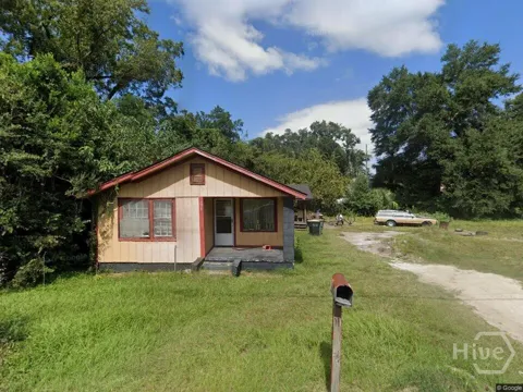 628 Staley Avenue