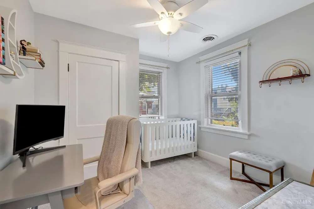 2527 Ridgeland Place Cincinnati, OH 45212