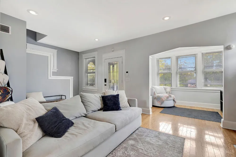 2527 Ridgeland Place Cincinnati, OH 45212