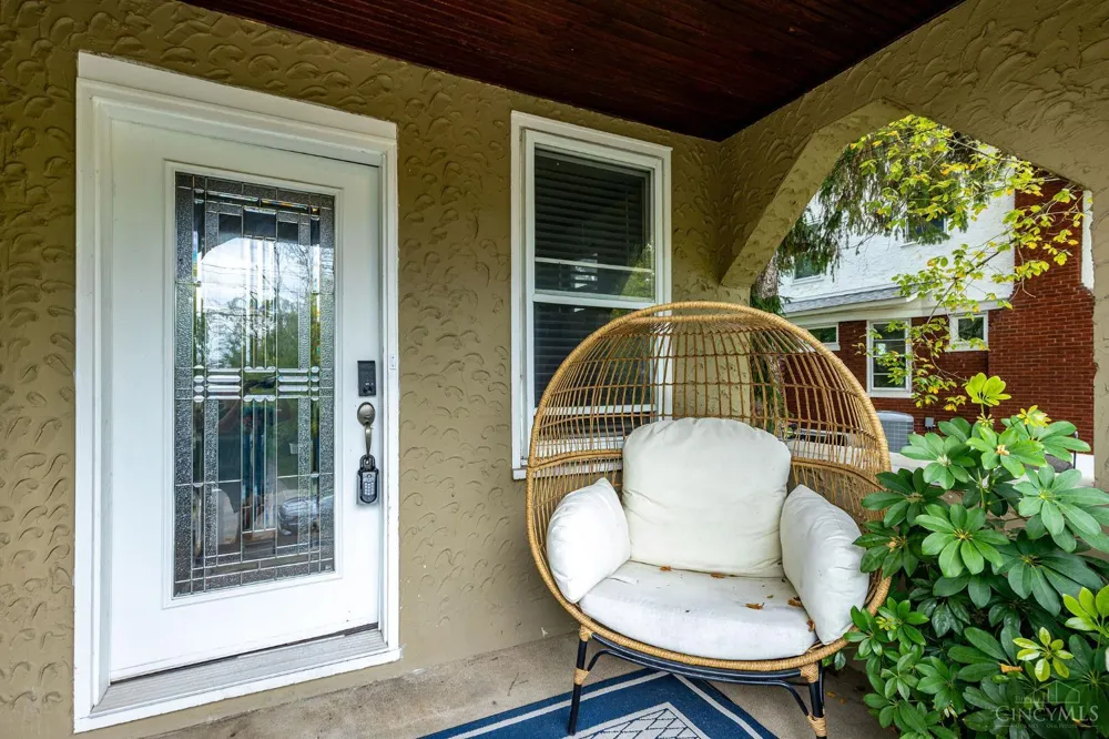 2527 Ridgeland Place Cincinnati, OH 45212
