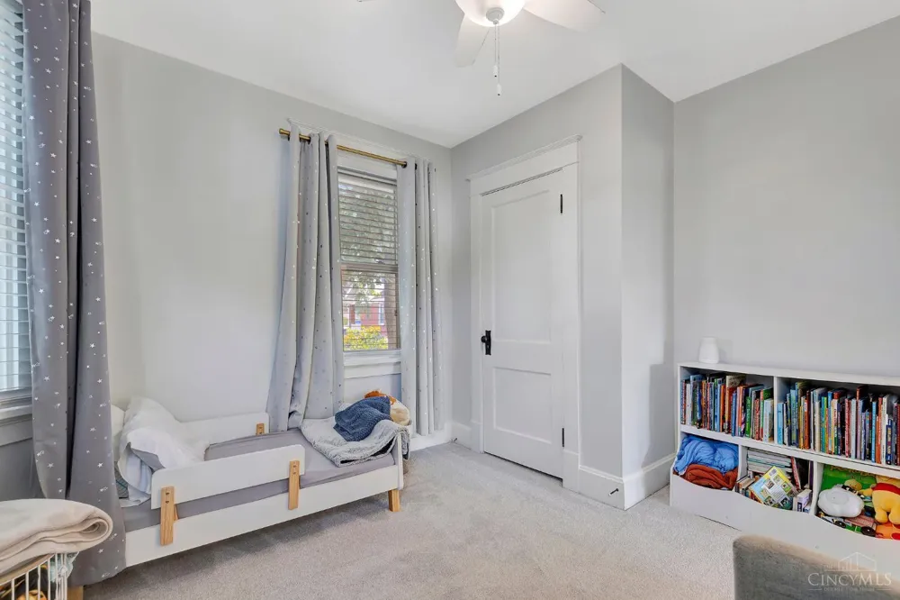 2527 Ridgeland Place Cincinnati, OH 45212