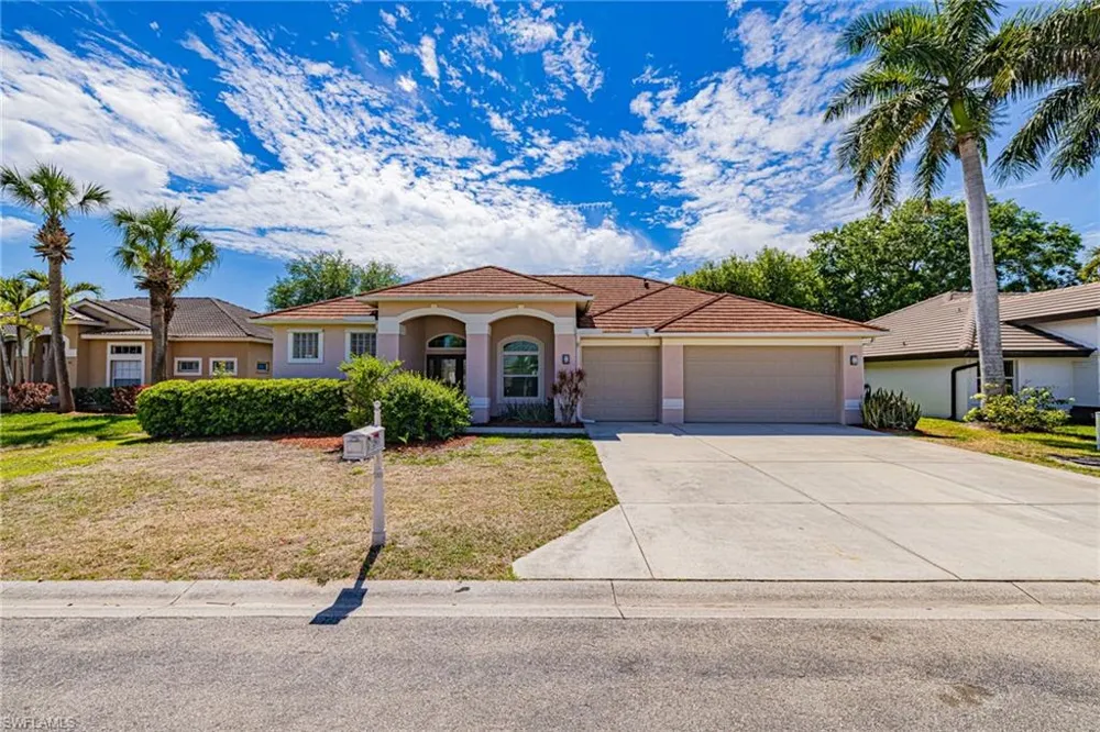 12803 Vista Pine Circle Fort Myers, FL 33913