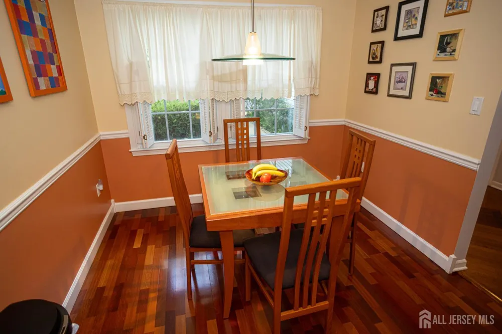 113 Woodmere Drive Sayreville, NJ 08859